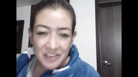 Snapshot of sara_peters chatting on October 2025 11:59:01 PM sara_peters online show from October 2025 11:59:01 PM