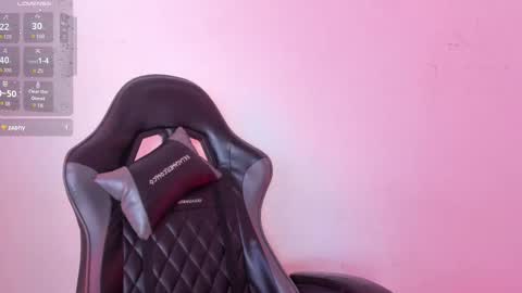 Snapshot of sara_roades chatting on November 2025 07:56:02 PM sara_roades online show from November 2025 07:56:02 PM