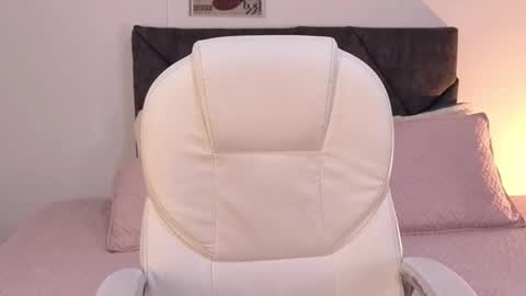 sara  online show from September 2025 02:43:01 PM