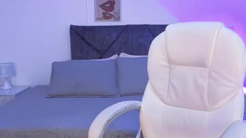 sara  online show from February 2026 01:21:02 PM