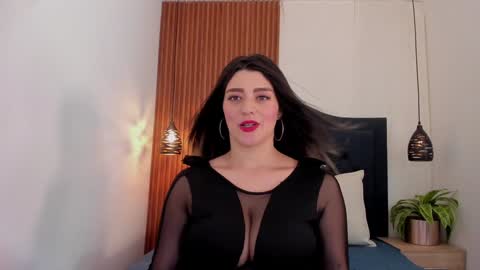 Snapshot of sara_stone17 chatting on December 2024 07:39:02 PM - online show from December 2024 07:39:02 PM