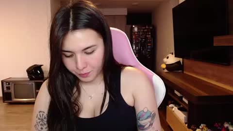 Snapshot of sara_sunrise_ chatting on December 2024 06:11:01 PM Sara online show from December 2024 06:11:01 PM