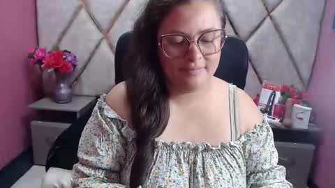 sara_thonson_ online show from February 2026 04:57:02 AM