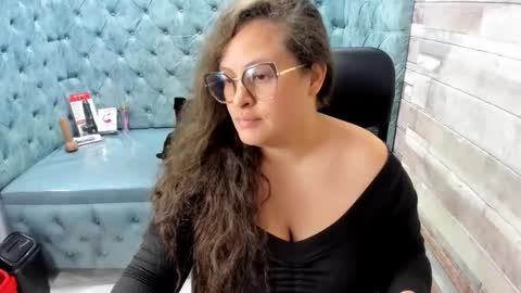 sara_thonson_ online show from June 2026 04:13:01 AM