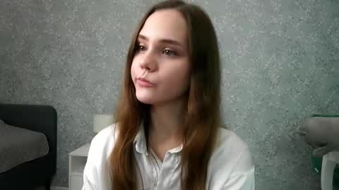 Snapshot of sara_whooops chatting on October 2025 07:12:02 PM Im Sara online show from October 2025 07:12:02 PM