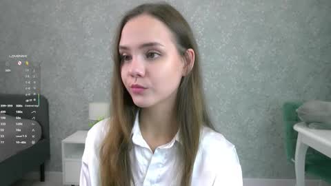 Snapshot of sara_whooops chatting on October 2025 07:01:01 PM Im Sara online show from October 2025 07:01:01 PM