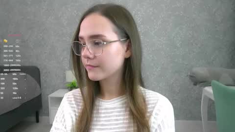 Snapshot of sara_whooops chatting on November 2025 07:30:01 PM Im Sara online show from November 2025 07:30:01 PM