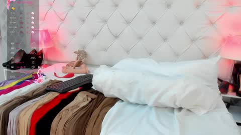 Snapshot of saraa_cute1 chatting on January 2025 09:28:02 AM Saraa Gomez online show from January 2025 09:28:02 AM