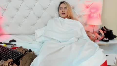 Snapshot of saraa_cute1 chatting on February 2025 04:07:01 AM Saraa Gomez online show from February 2025 04:07:01 AM