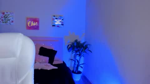 Snapshot of saraa_ramirez chatting on February 2025 11:24:02 AM Sarah Ramirez online show from February 2025 11:24:02 AM