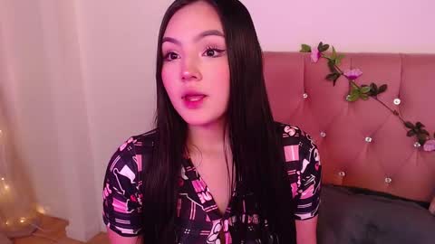 Snapshot of saraa_swett chatting on March 2025 02:26:02 PM online show from March 2025 02:26:02 PM