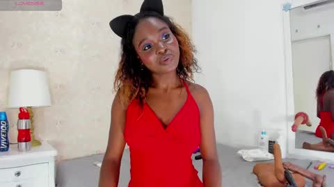 saraacollinss online show from March 2025 12:16:01 AM