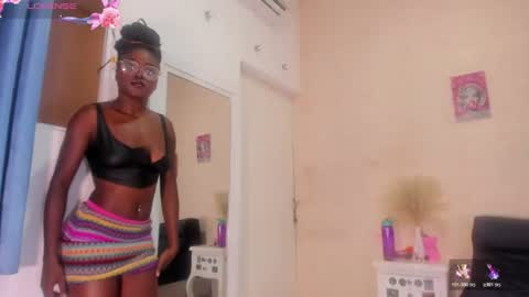 saraacollinss online show from June 2026 08:22:02 PM