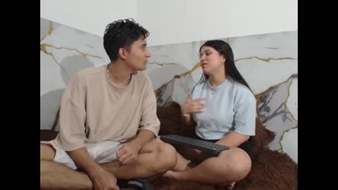 Snapshot of saraandthomas chatting on November 2025 09:15:01 PM sara and thomas online show from November 2025 09:15:01 PM