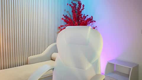 Sara Belmont online show from October 2025 12:15:02 PM