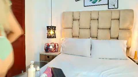 sarablonde_t online show from July 2026 08:08:02 PM