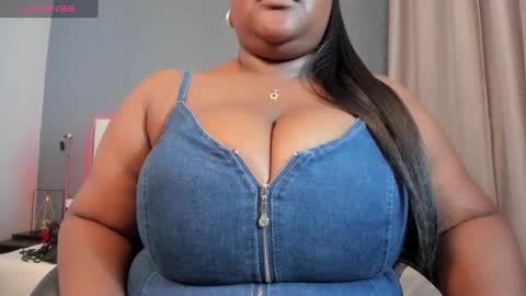 Snapshot of saraby_blandon chatting on December 2024 10:34:02 AM online show from December 2024 10:34:02 AM