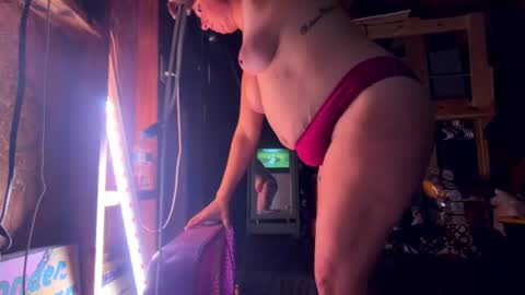 Sarrah Sweet online show from June 2026 06:01:01 AM