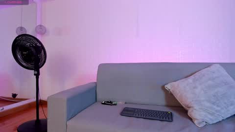 Sara  Everyday From 1430 to 2130 Col Time online show from December 2024 12:45:02 AM