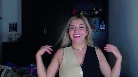 Snapshot of saradiazxxx chatting on March 2026 08:40:02 AM saradiazxxx online show from March 2026 08:40:02 AM