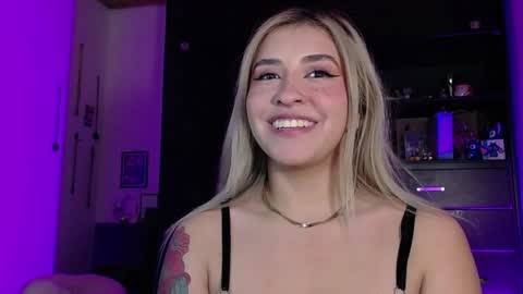 Snapshot of saradiazxxx chatting on March 2026 08:53:01 AM saradiazxxx online show from March 2026 08:53:01 AM