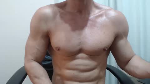 saradorj92 online show from December 2025 12:26:01 AM