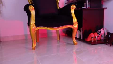 Sara Ferrer  online show from April 2026 12:29:02 PM