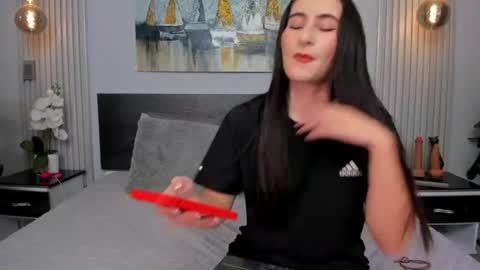  Sara Gomez  online show from June 2026 01:09:02 PM