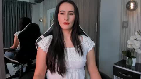  Sara Gomez  online show from June 2026 12:31:02 PM