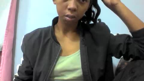 Snapshot of sarah146341 chatting on December 2025 06:18:01 AM sarah146341 online show from December 2025 06:18:01 AM