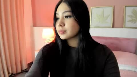 Snapshot of sarah__hills chatting on September 2025 01:02:01 PM sarah__hills online show from September 2025 01:02:01 PM