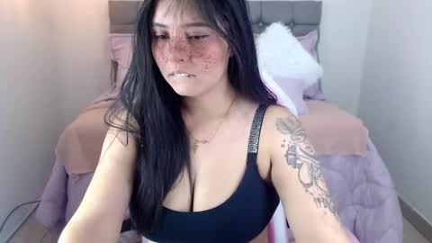 Snapshot of sarah__moon1 chatting on February 2025 02:57:01 PM Sarah Moon online show from February 2025 02:57:01 PM