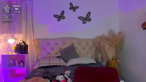 Sarah Valkiria  IG  Sar lanister online show from December 2025 11:35:01 PM