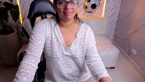 Snapshot of sarah_bay_tx chatting on July 2026 08:37:01 PM sarah_bay_tx online show from July 2026 08:37:01 PM