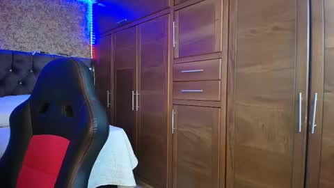 Sarah  online show from February 2026 12:00:01 PM