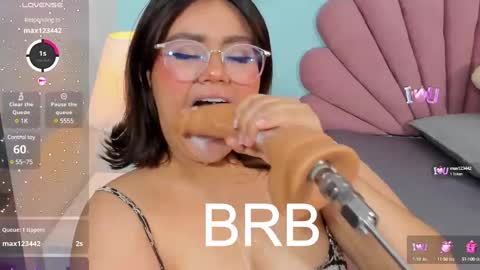 Snapshot of sarah_gold_1 chatting on February 2025 09:32:02 AM Sarah online show from February 2025 09:32:02 AM