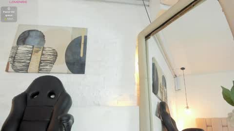 sarah_gothicgirl online show from May 2026 08:58:02 PM
