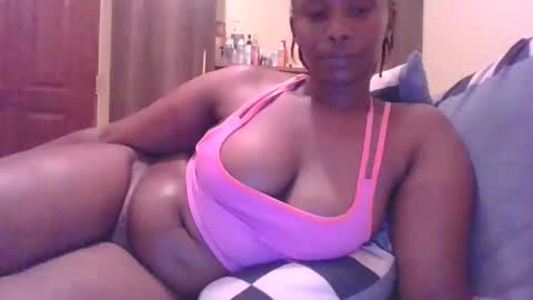 sarah_haggai online show from April 2026 07:59:01 PM