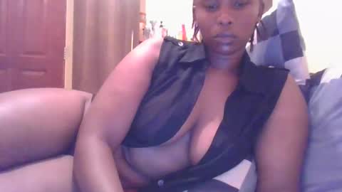 sarah_haggai online show from April 2026 07:06:01 PM