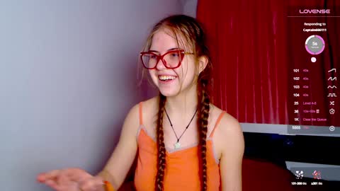 Snapshot of sarah_hs chatting on January 2025 01:14:02 PM Sarah online show from January 2025 01:14:02 PM