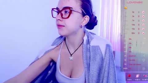 Snapshot of sarah_hs chatting on September 2025 07:23:01 AM Sarah online show from September 2025 07:23:01 AM