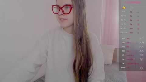 Snapshot of sarah_hs chatting on March 2026 12:19:01 PM Sarah online show from March 2026 12:19:01 PM