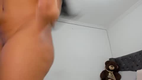 Sarah Marquez  online show from October 2025 09:32:02 PM