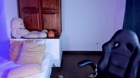 Snapshot of sarah_montale chatting on January 2025 03:53:01 AM Sarah Independent model online show from January 2025 03:53:01 AM