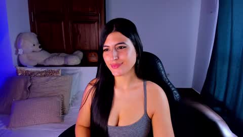 Snapshot of sarah_montale chatting on January 2025 03:23:01 PM Sarah Independent model online show from January 2025 03:23:01 PM