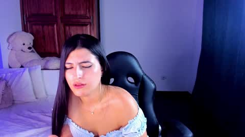 Snapshot of sarah_montale chatting on January 2025 01:37:02 AM Sarah Independent model online show from January 2025 01:37:02 AM