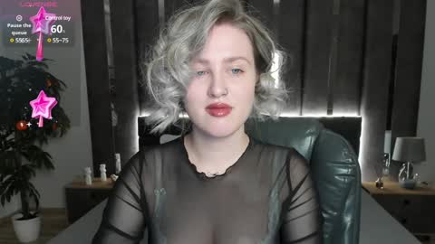 Snapshot of sarah_soul chatting on December 2024 01:03:01 AM Sarah online show from December 2024 01:03:01 AM