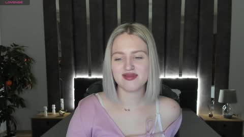 Snapshot of sarah_soul chatting on December 2024 01:26:01 AM Sarah online show from December 2024 01:26:01 AM