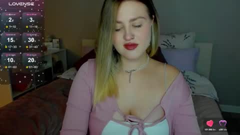 Snapshot of sarah_soul chatting on October 2025 01:13:01 AM Sarah online show from October 2025 01:13:01 AM