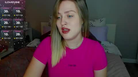 Snapshot of sarah_soul chatting on October 2025 12:41:01 AM Sarah online show from October 2025 12:41:01 AM